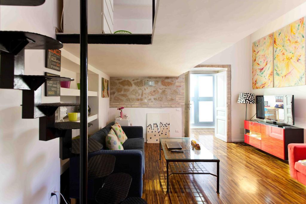 Апартаменты Colosseo Accomodation Рим Номер фото